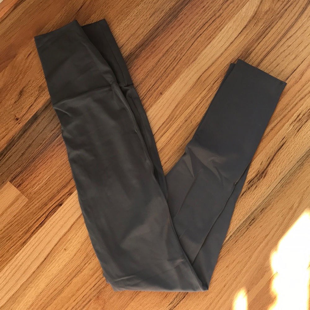 Medium Gray Leggings